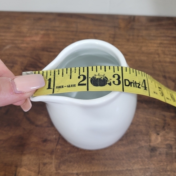 EUC Crate&Barrel White Ceramic Creamer w/out Handle - Picture 7 of 8